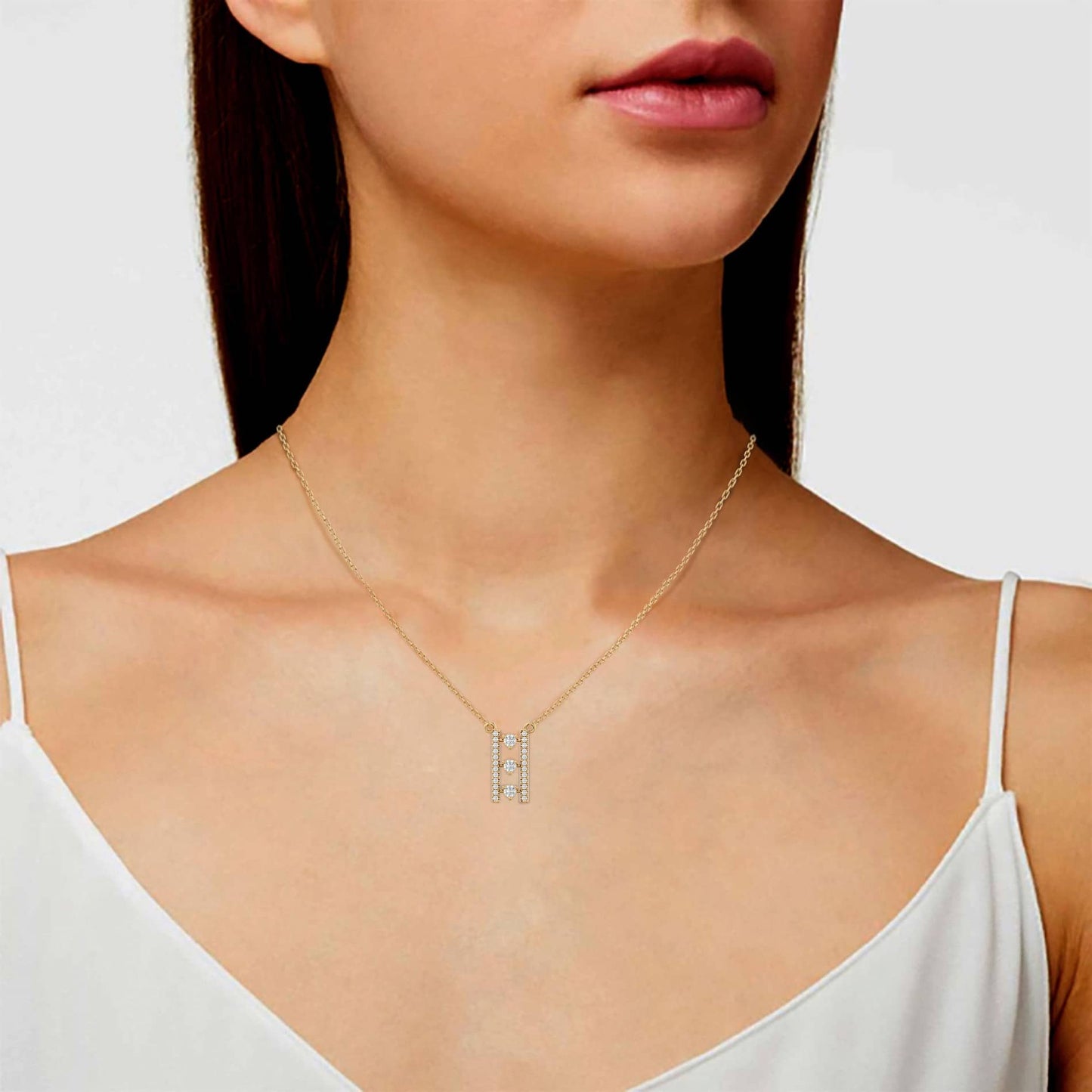 woman wearing a diamonds necklace